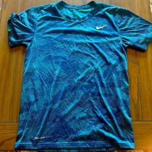 Nike dri-fit tee shirt men’s small